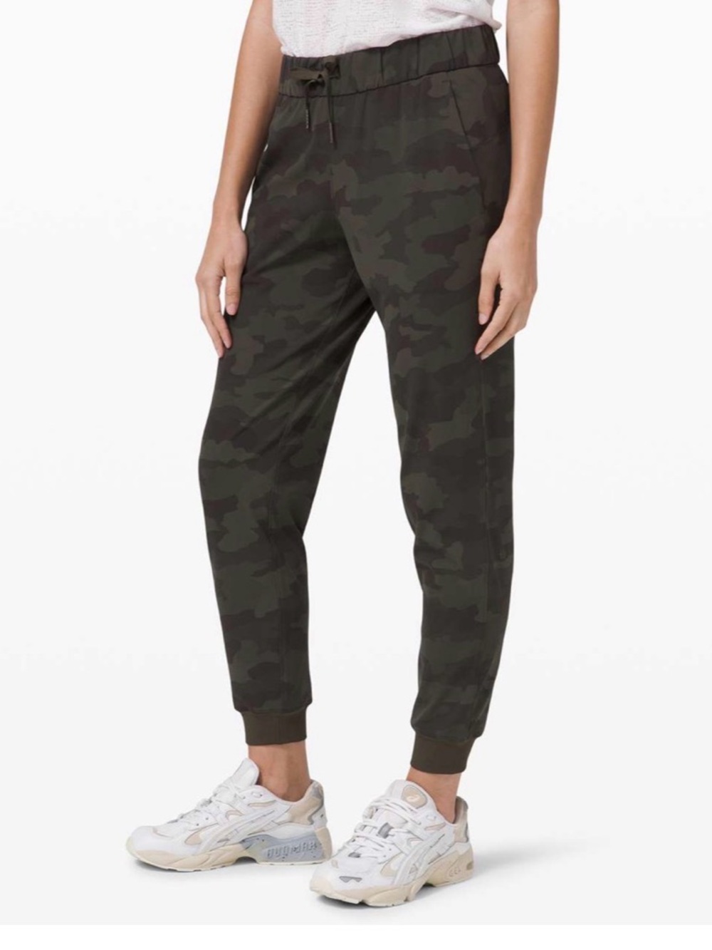 Lululemon On the Fly Jogger 28" Luxtreme
Heritage 365 Camo Dark Olive Multi Sz 4
